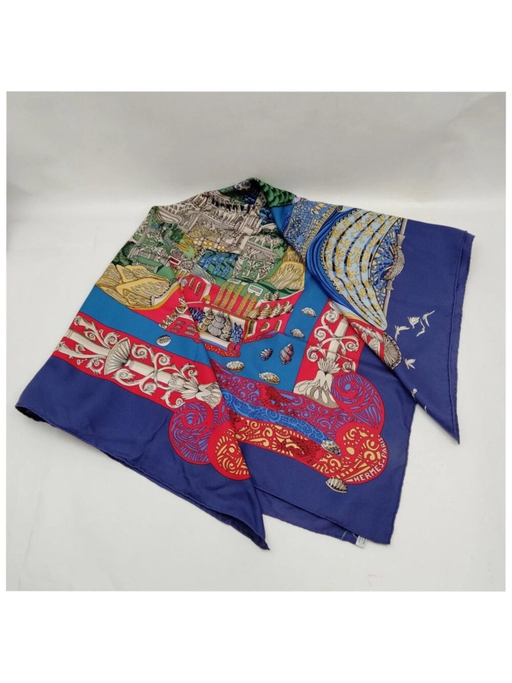 Authentic Hermès L’Atlantide Annie Faivre Carré 90 Scarf - Picture 3 of 10